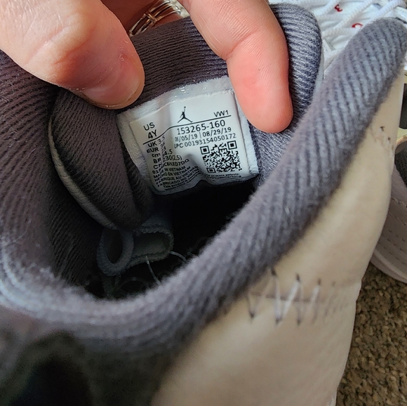 Air Jordan Retro 12 (GS) White Dark Grey - Picture 7 of 10